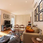 Liberdade Great Bright With Ac Elevator Garage Appartement *