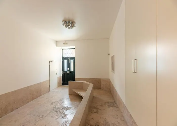 Liberdade Great Bright With Ac Elevator Garage Διαμέρισμα *